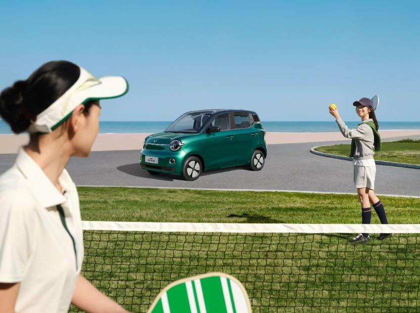 0.1毫米精度！第五代宏光MINIEV满级进化，不愧是代步车技术标杆！
 
前段