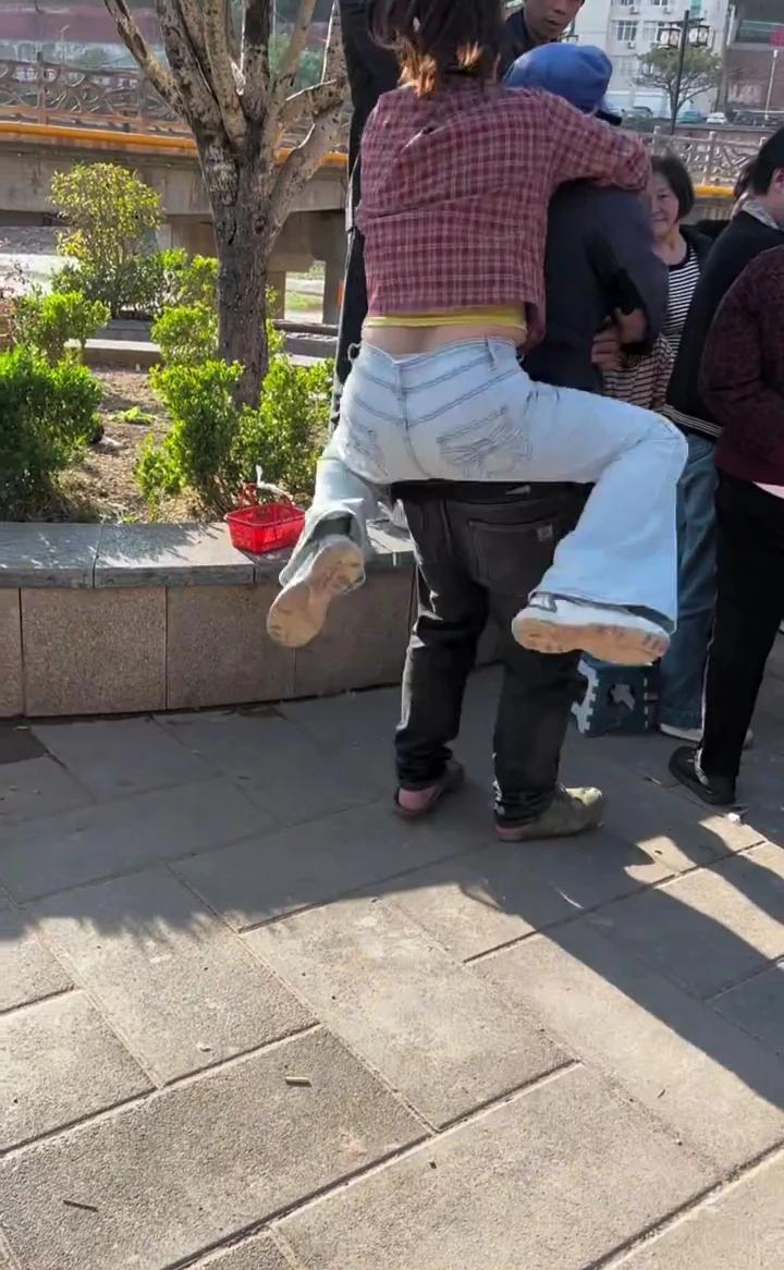 看一遍笑一遍。