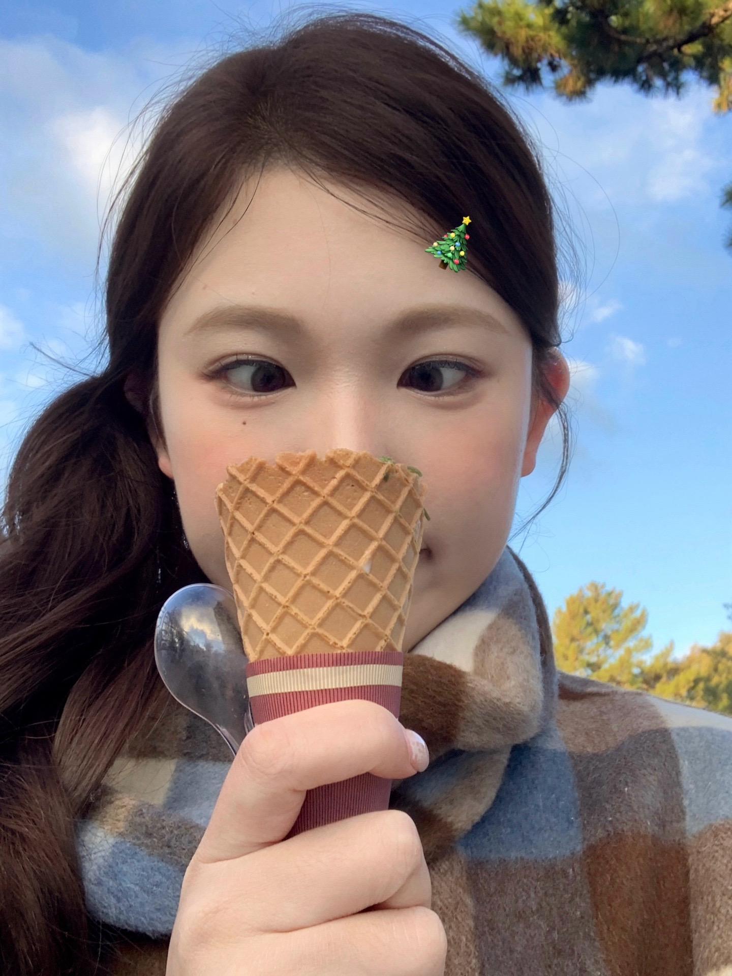 ⊹ ˚🎄•⁺🦌º·˚。