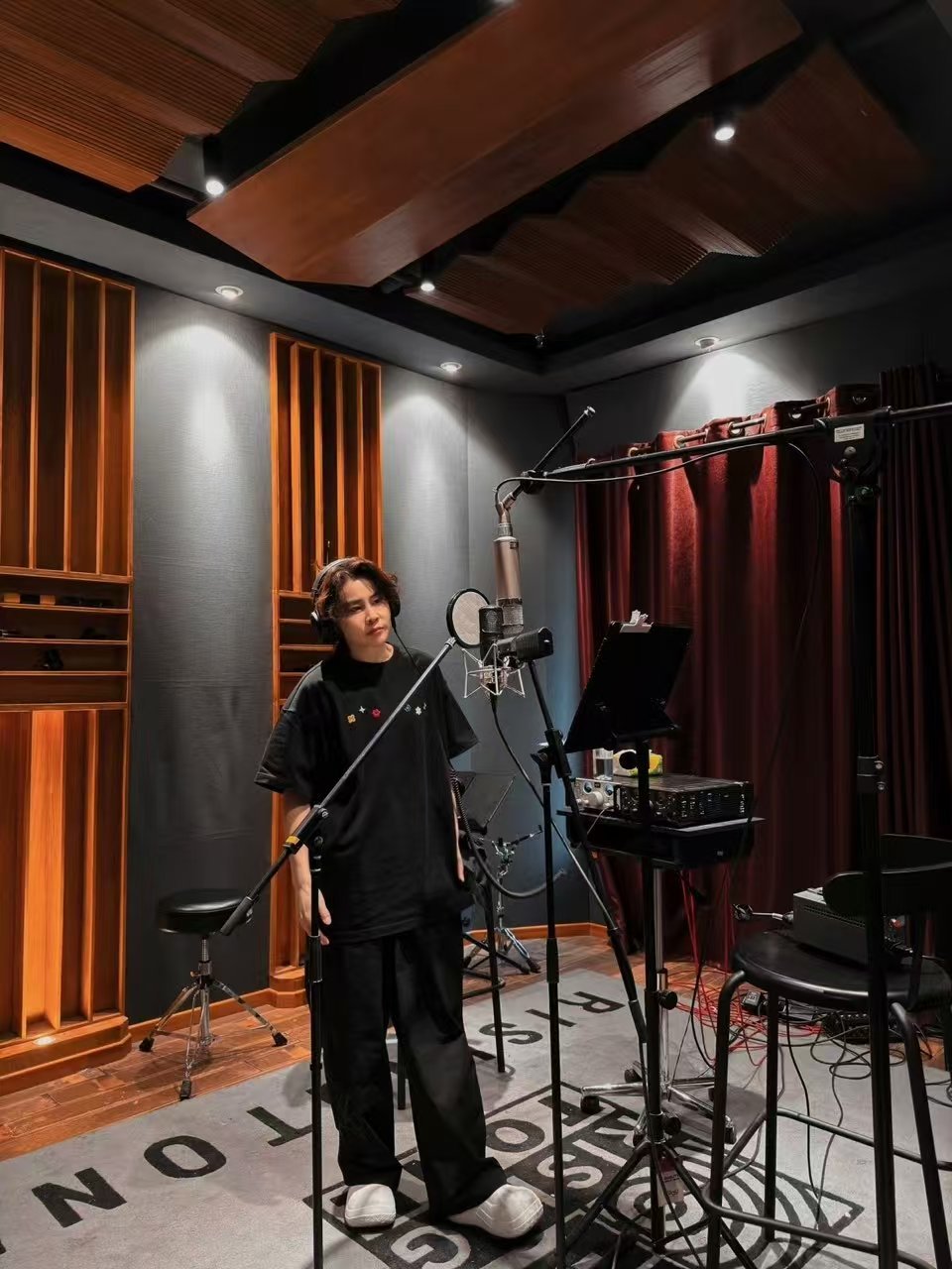 早期王濛萌妹来的 李小冉对王濛说大人说话别插嘴 谁被早期王濛甜晕！软萌奶气甜妹感