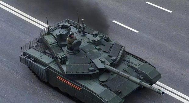 200美元无人机封神，俄军孤注一掷用摩托车反扑仍惨败！俄乌战场彻底改写战争规则！