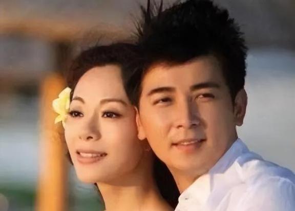 演了一辈子让人恨得牙痒痒的“坏蛋”，谁能想到私底下的魏宗万，却是个出了名的“痴情