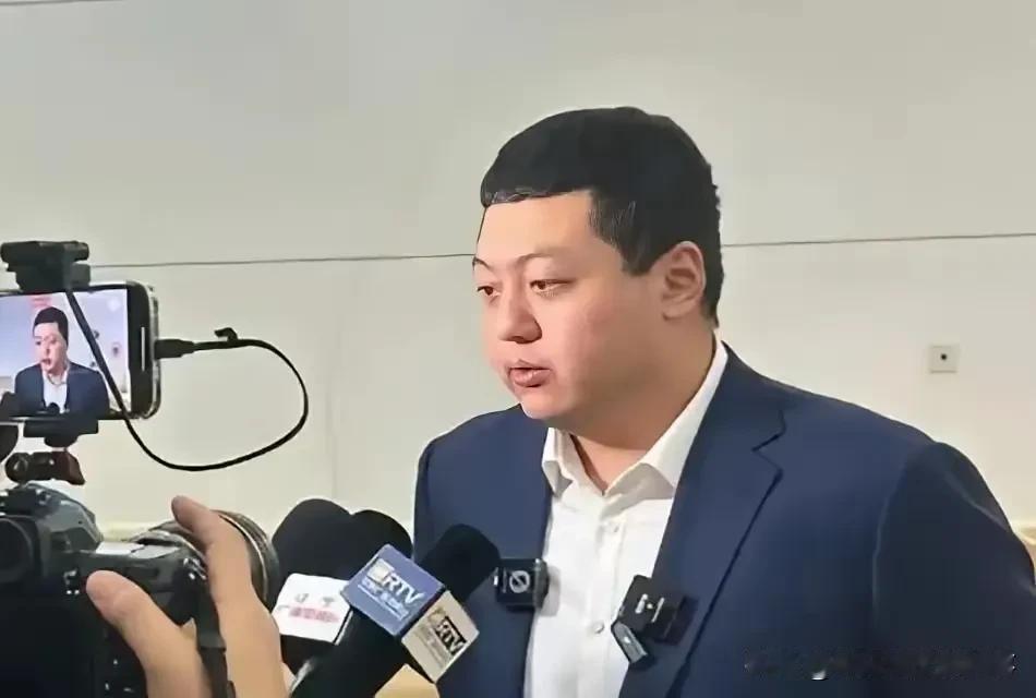 辽篮小刘总这回谁的面子也不给，同曦也好，山东也罢，辽篮在王岚嵚问题上只会考虑自身