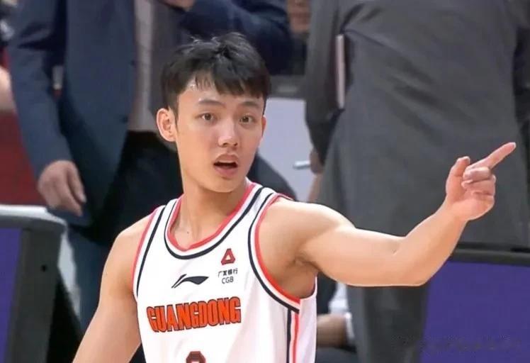 CBA第3轮，广东男篮105-104吉林男篮，拉科塞维奇50分，不得不承认的2个