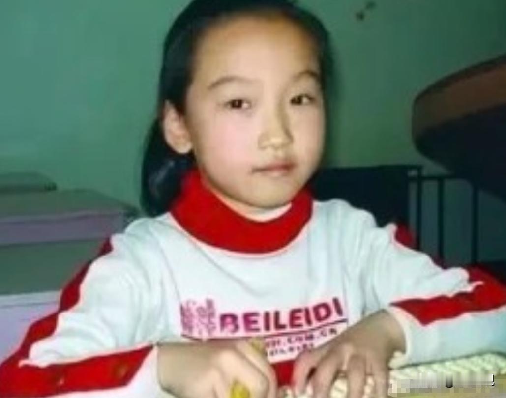 2007年，内蒙古的一个6岁小孩被我国已特种部队破格应召入伍，据说，这个小女孩有