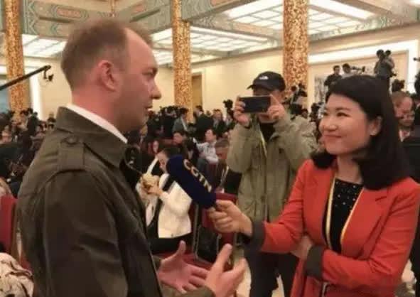 稀土成了中美关系里解不开的死结，中国如果不放开稀土出口，美国就能随时推翻任何之前