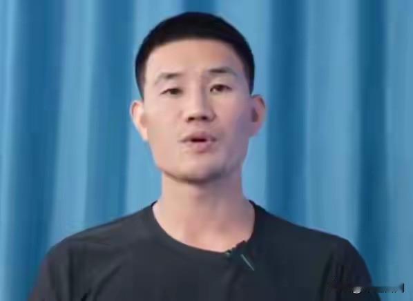 刚刚看到 嘎子 谢孟伟被执行超1400万元
我之前就说了，他这次是栽到底了，一旦