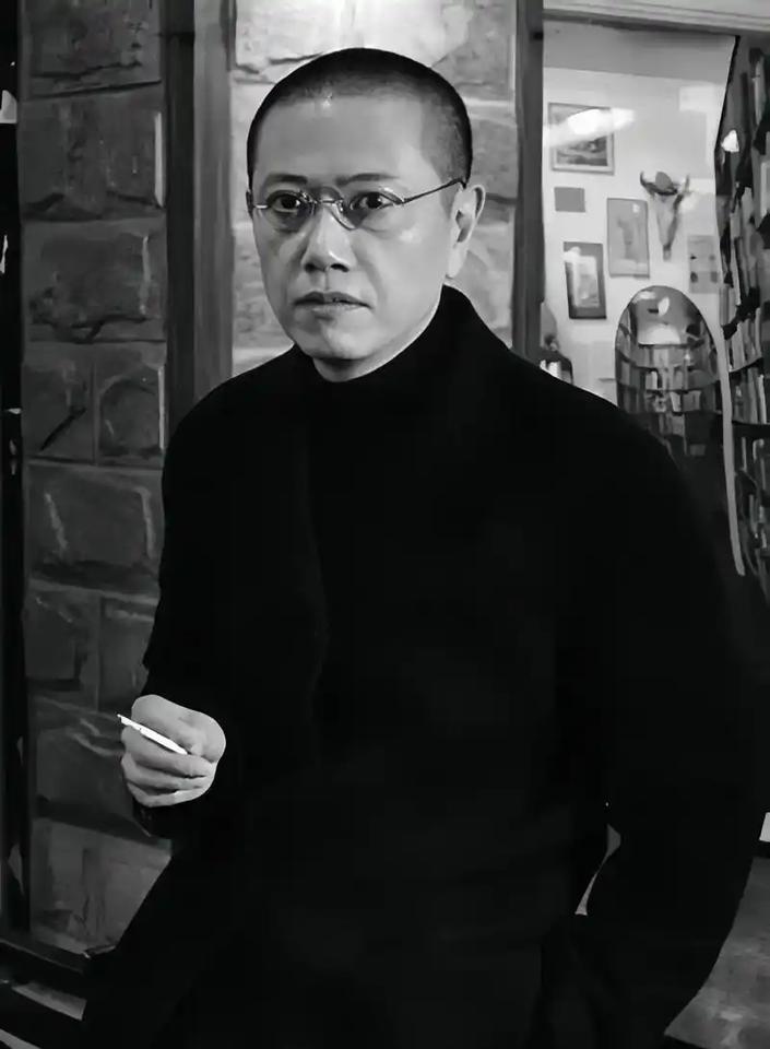 王志文这段话，扎了不少人的心：
“旅游其实没啥大意思。你跑到别人活腻的地方，花掉