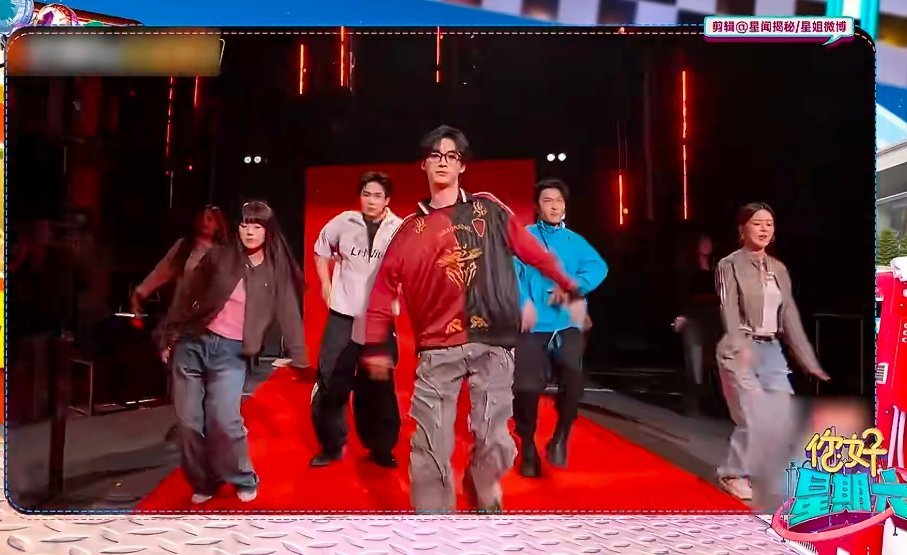 丁程鑫钟汉良钟汉良丁程鑫跳舞两个人跳舞真的很帅啊！！！两代舞台王者梦幻联动！！好