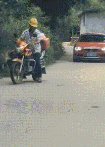 一个举动就能看出来一个人的素质 