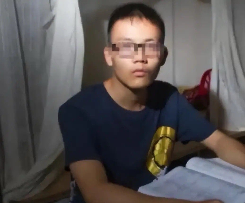 湖南超级学霸高考仅考239分，跌破专科线，全校老师直呼不可能。 考场监控揭开惊人