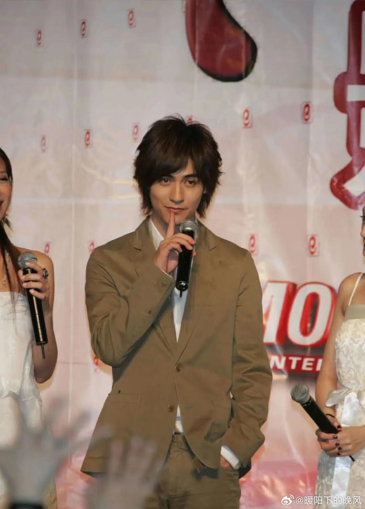 周渝民出MV了  有生之年蹲到周渝民出MV🥹，帅气依旧如初~为他加油打call