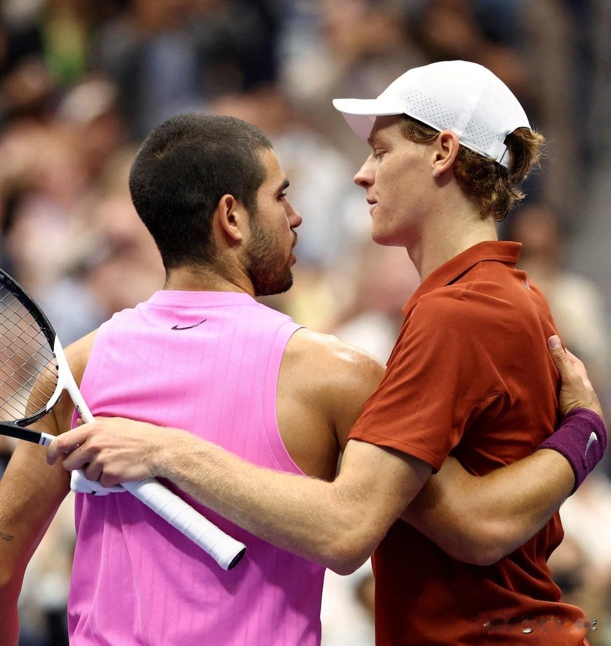 根据外媒的报道，
阿卡拉斯🇪🇸和辛纳🇮🇹参加多哈的比赛各自获得了120万