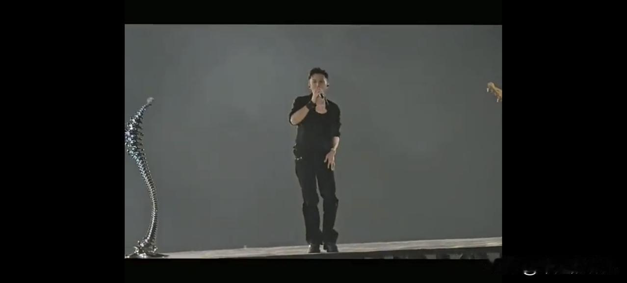 如果谢霆锋当初没有和张柏芝结婚，
而是只谈恋爱，
就如同他和王菲现在这样，
那么