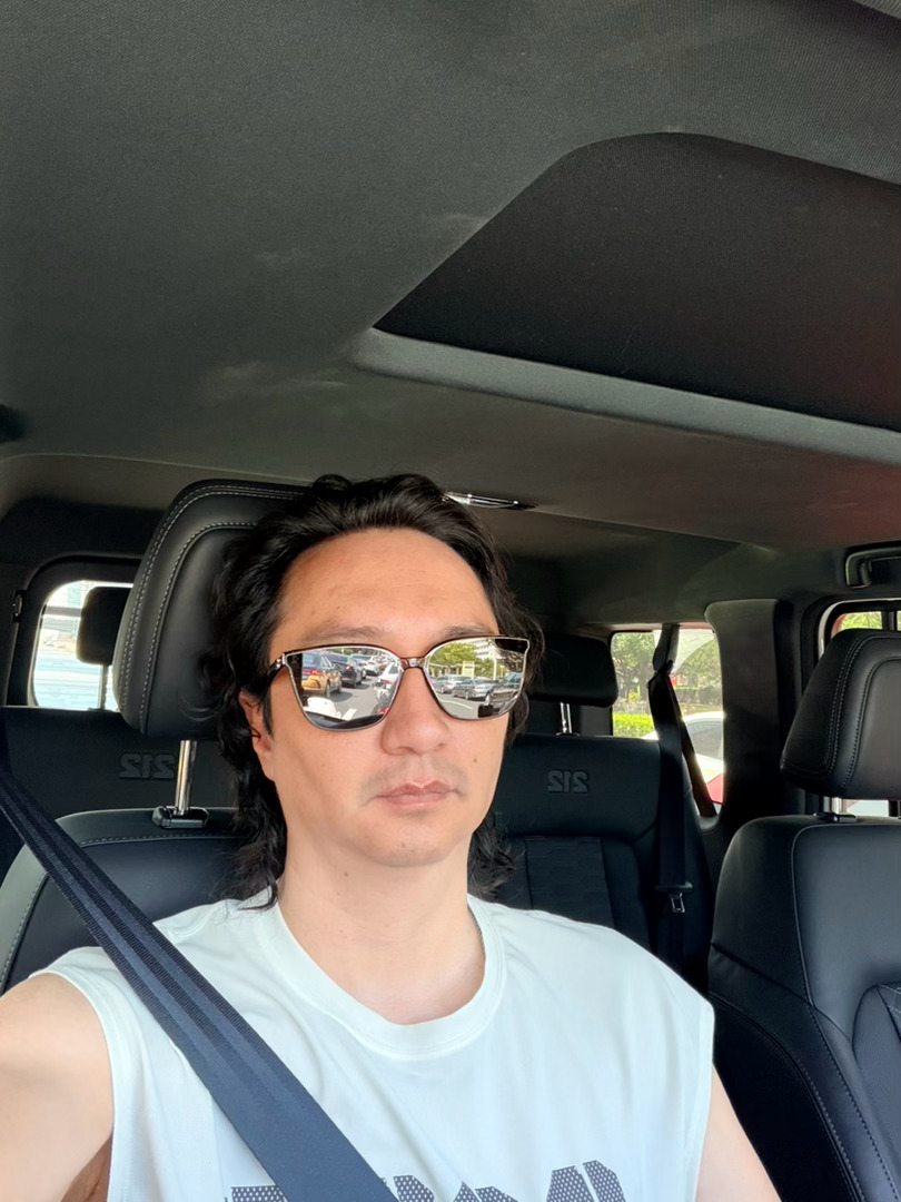 本以为九点以后出来，可以躲开早高峰，看来还是草率了，一个半小时了，还堵着呢 北京