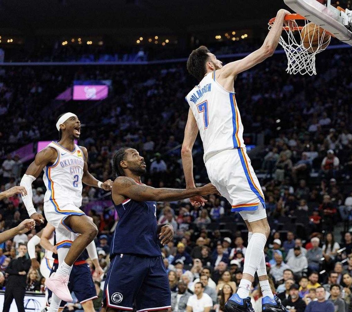 雷霆大胜快船锁定西部第一 切特30+14+5SGA20分4月9日报道：NBA常规