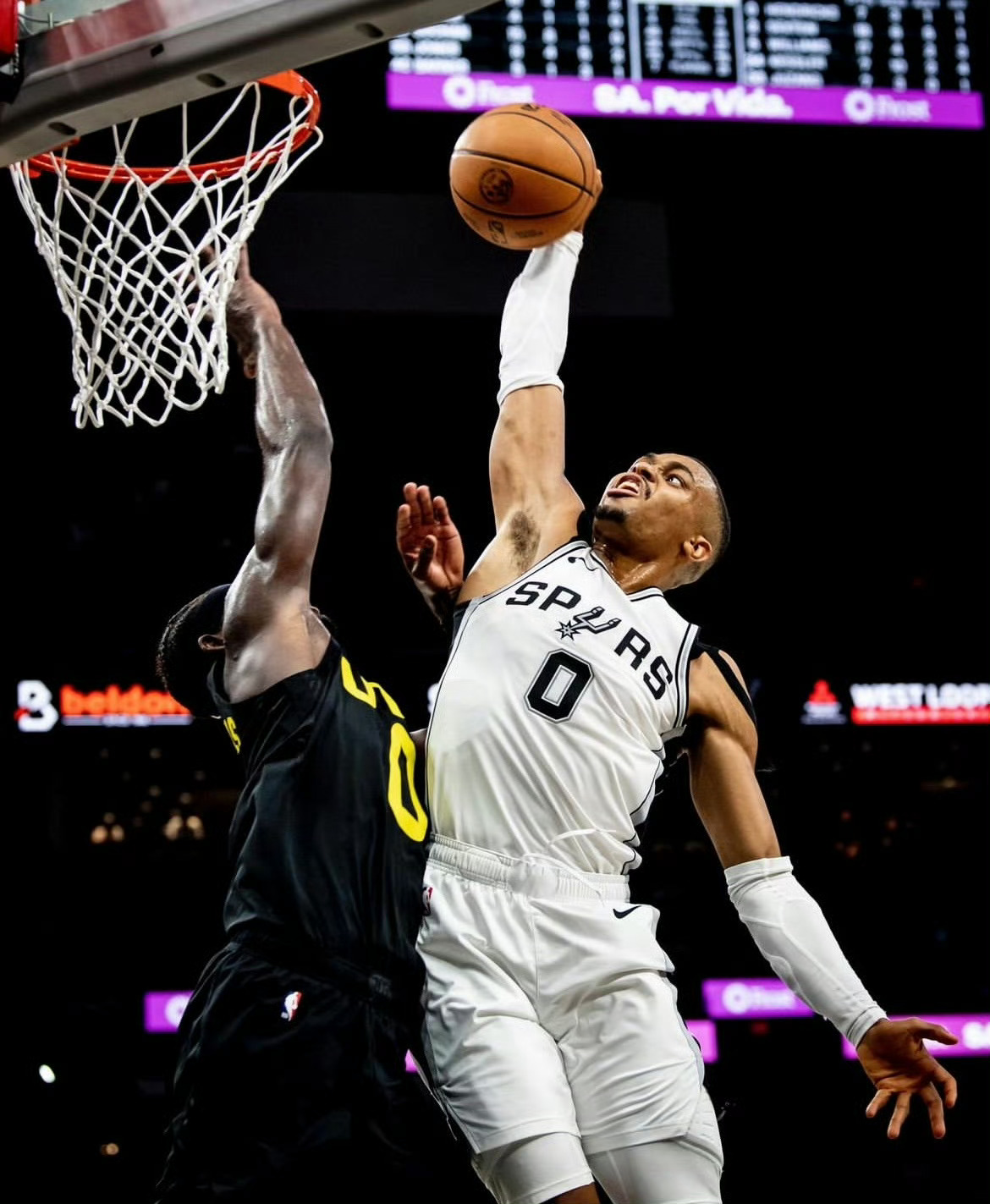 ⬜️ 比赛预告//GoSpursGo ⬛️⏰ 时间:明天9点（客场）🆚 对手: