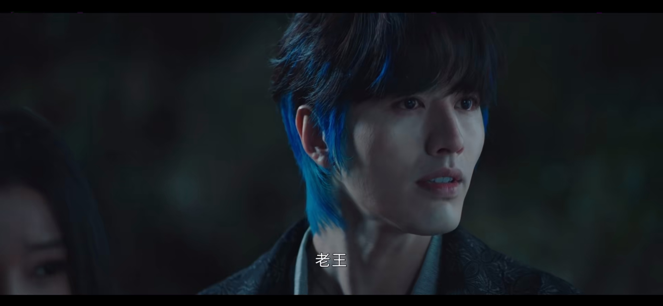 明星 哭穷 给你们看看他在剧里长啥样 就这样伤害观众其实一开始看到他和经纪人那个
