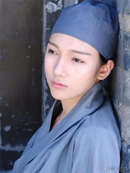 今年春节，我到山上磕头，虔诚地许了一个愿，希望2026年能遇到真心喜欢自己的人，