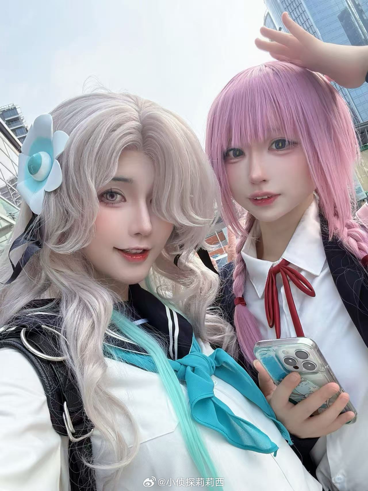 和来香港啦来香港看宿声了！而且是和大亲友的梨梨第一次一起看live～！高兴高兴在
