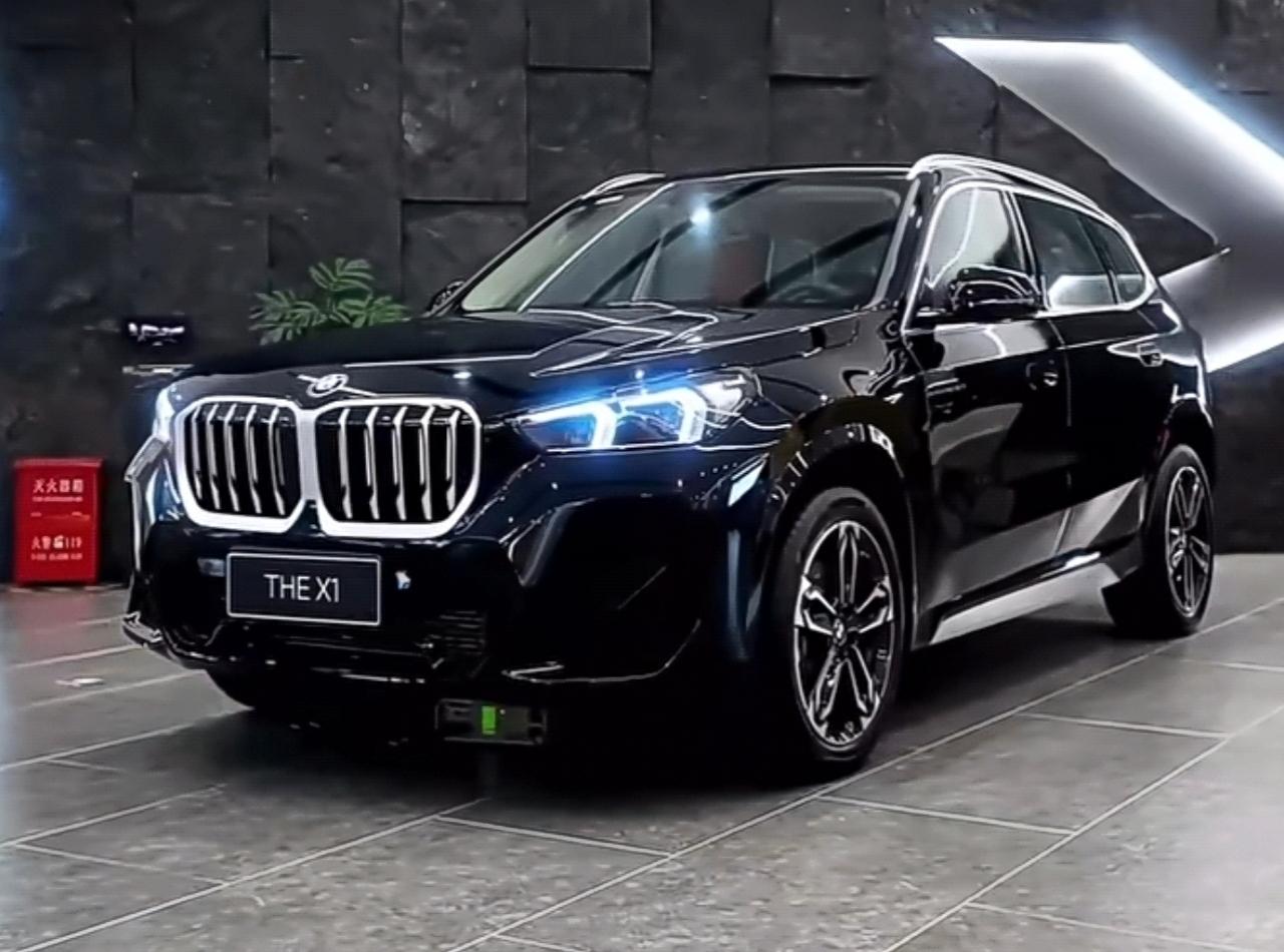 2026款宝马X1落地20万！2.0T四缸204匹，家用豪华SUV务实之选
 