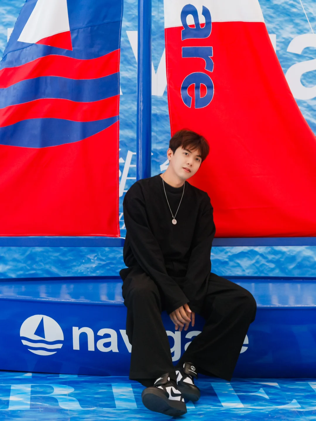 在万宁 🌊 和向佐一起乘风破浪