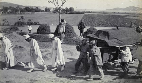 送葬队伍，山东威海，1912年 ​​​