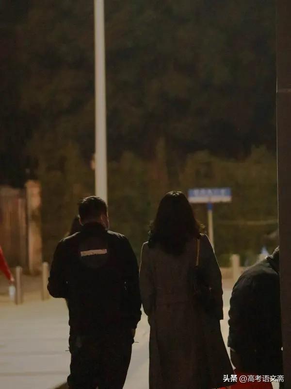 每天日出日落，我们都在为了生活努力奔波。柴米油盐的琐碎，工作上的压力与挑战，才是