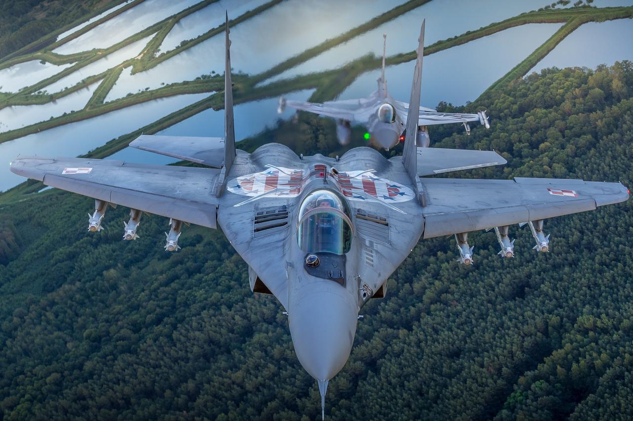 好看的MIG29，6发R73，适合拦截KH101[点赞] ​​​