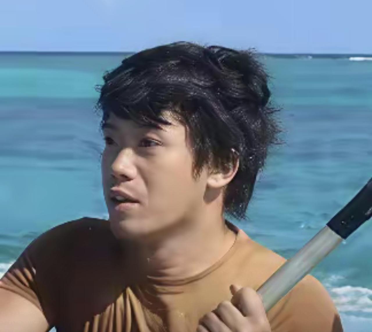 菲律宾活该啊！我觉得我们的海警已经很克制了，先是喊话，在对方动手后进行反击！一个
