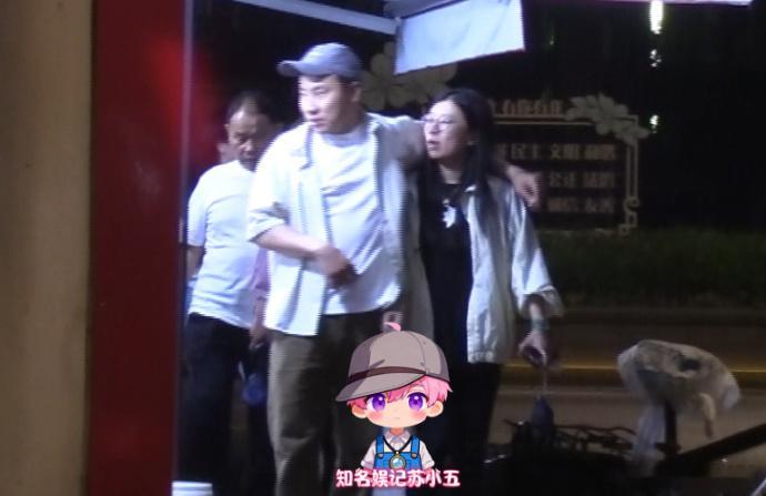 徐志胜与女友已低调恋爱5年徐志胜与女友已恋爱5年徐志胜就这么悄悄的幸福着 