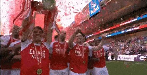 糕子捧杯 COYG 