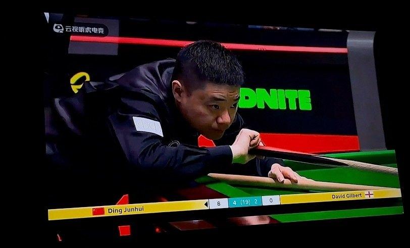 赵心童、丁俊晖会师世锦赛16强!
20日晚上，在2026年斯诺克世锦赛正赛首轮比