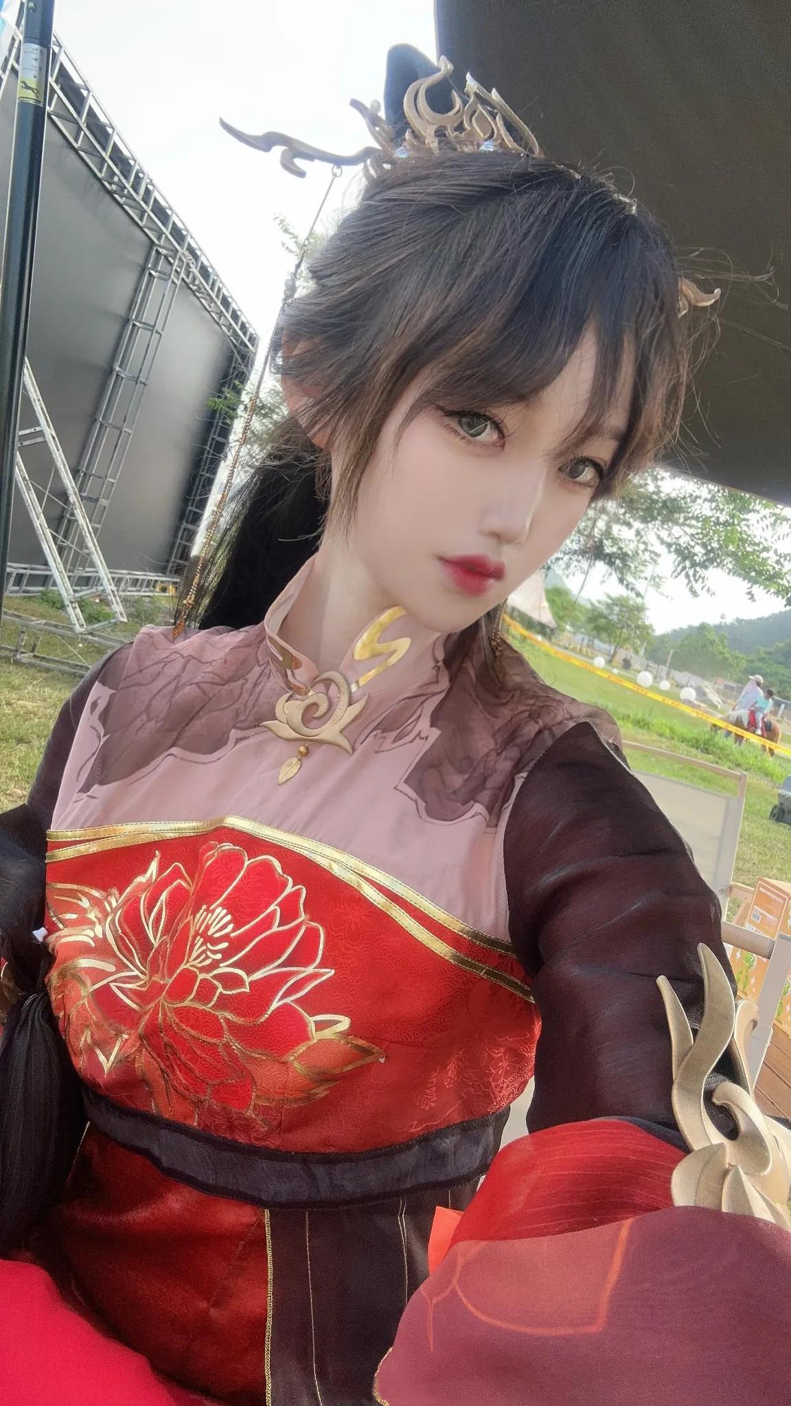 妩媚似妖，妖娆如魅!女孩子的美貌，请远观! 