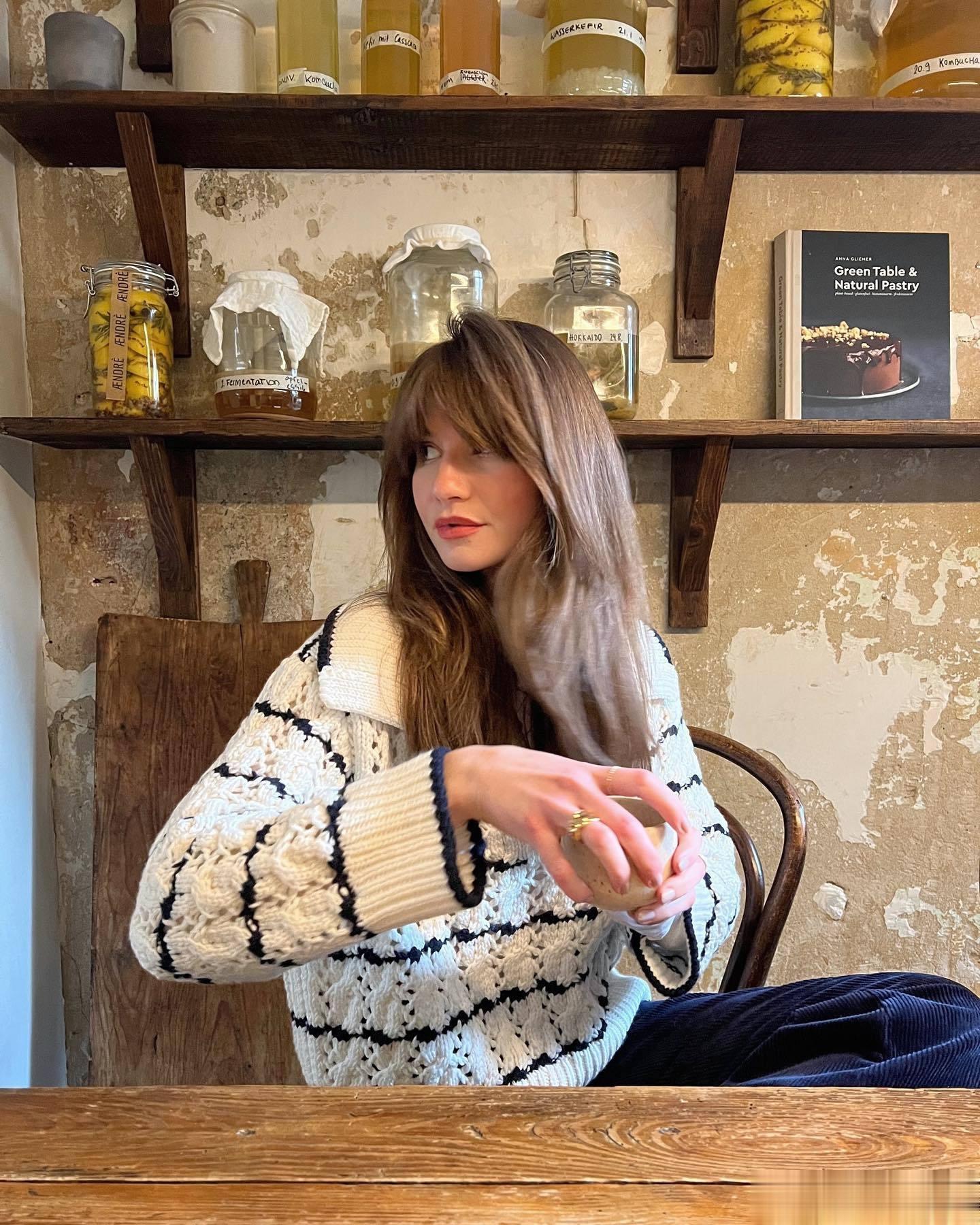 Laureen   the cozy season🤎🍂#Ins# ​​​