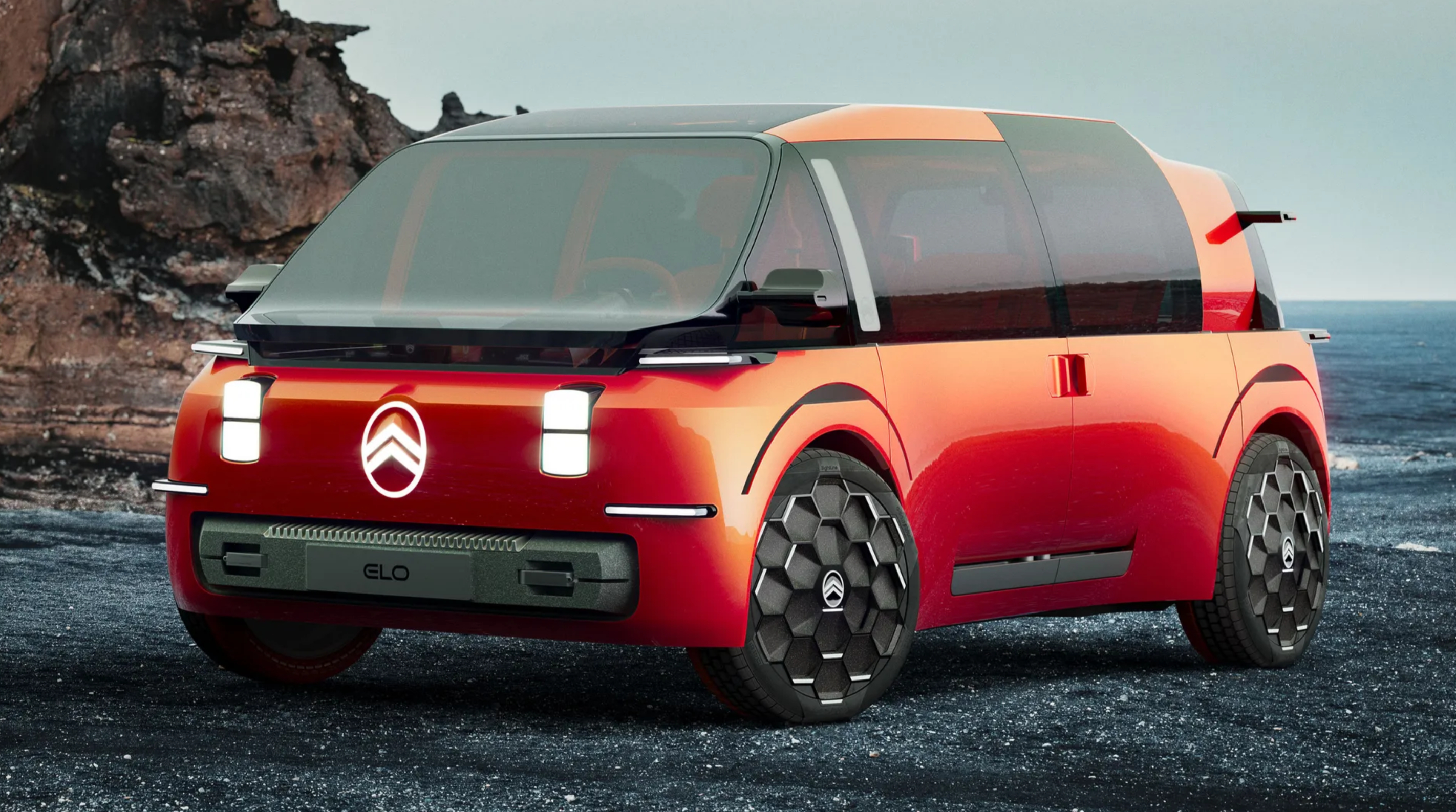 雪铁龙 Elo概念车 纯电后驱六座普通尺寸的变态休旅风格MPV——可以在车里酣眠