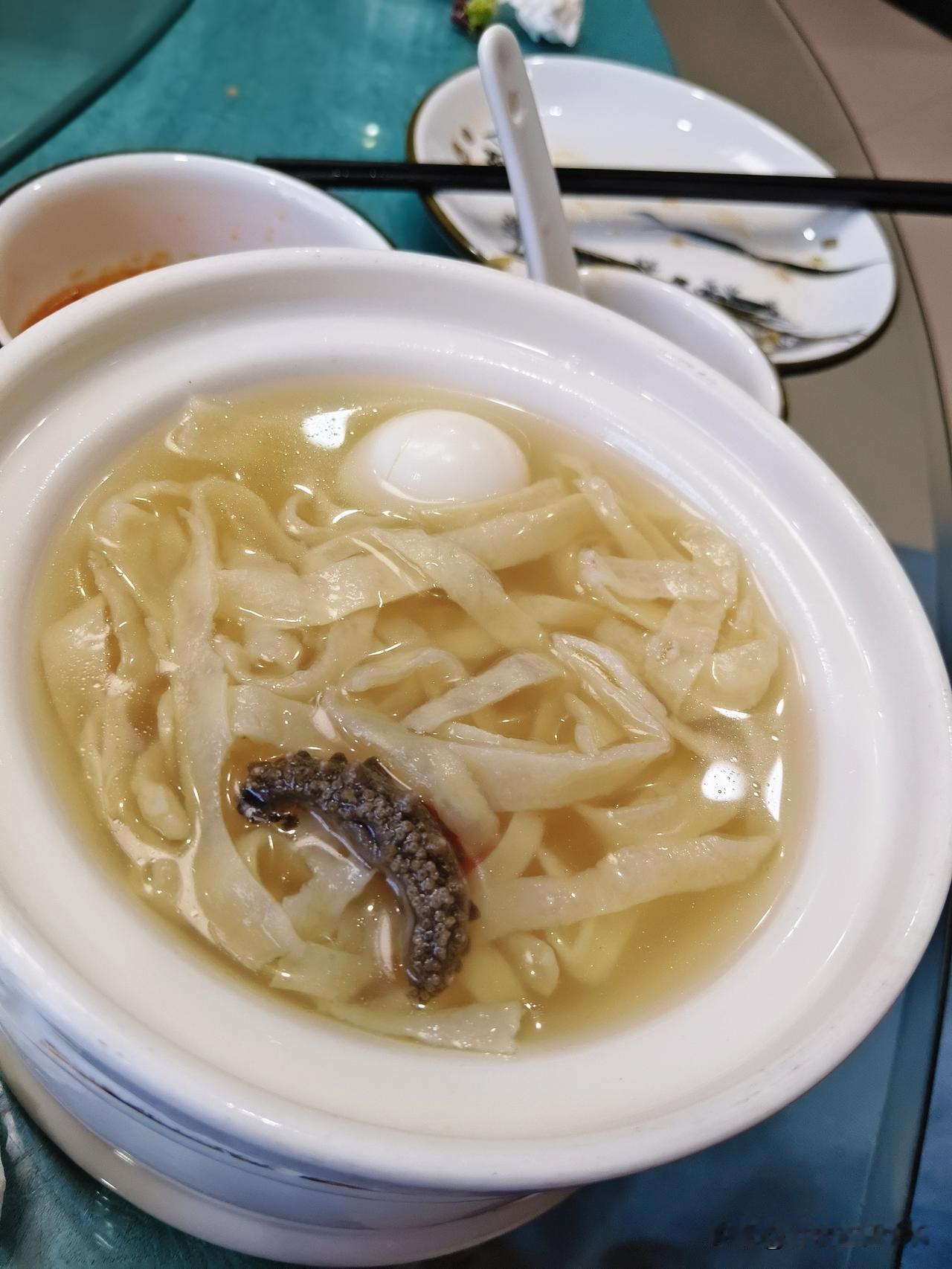 这18一碗的捶鸡面，吃的就是一个，没吃过。

今天去临清，中午去当地有名的伊林居