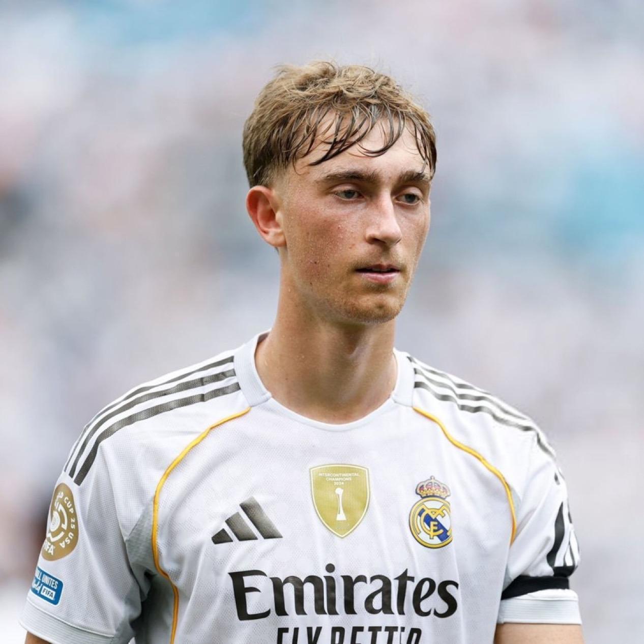 Dean Huijsen（迪恩·胡伊森）发文道歉：“我真诚地向我的中国朋友们道歉