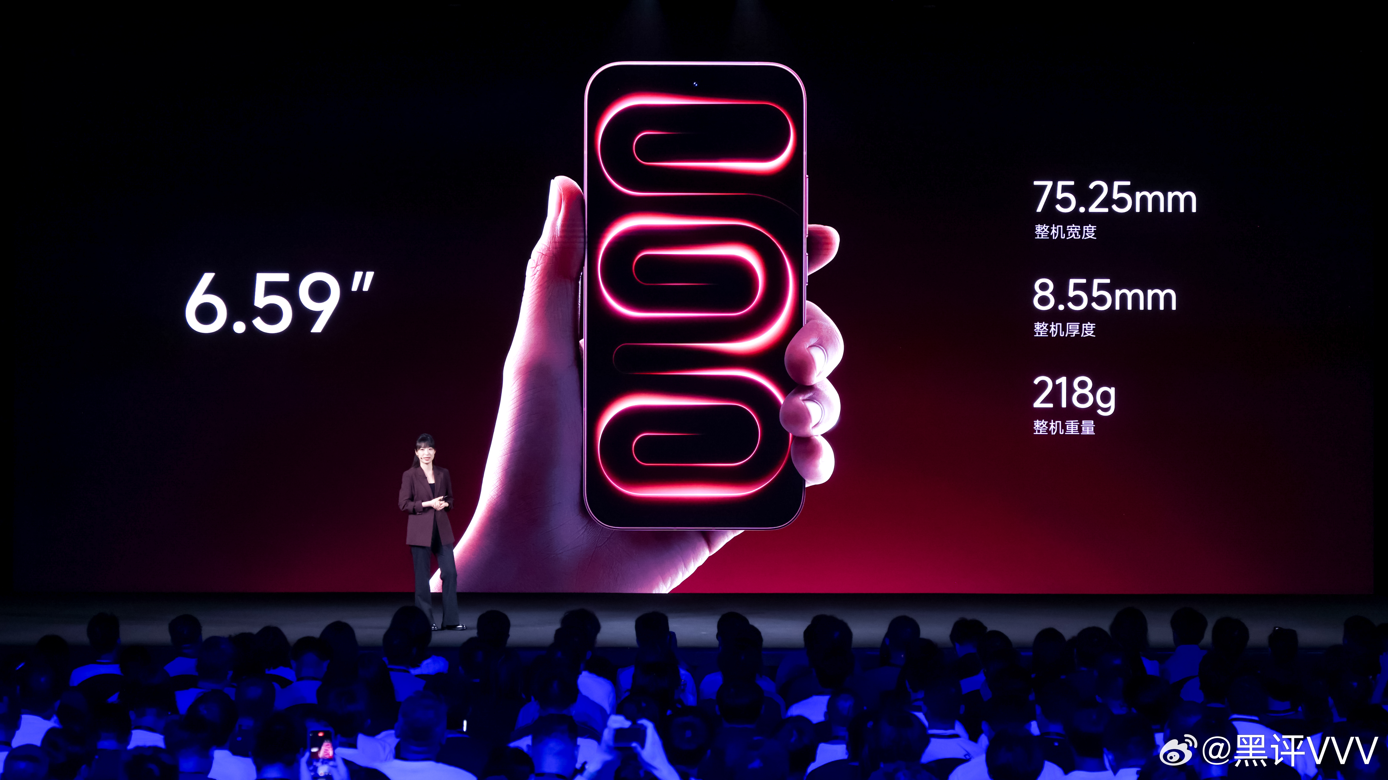 REDMI K100 Pro标配一块6.59英寸的屏幕支持185Hz高刷、青山护
