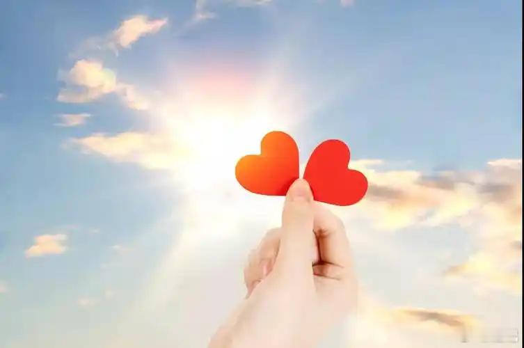 【今日感受】今天我特意没有转发媒体话题词，我特意不想干扰，想看真实的民意。江女士