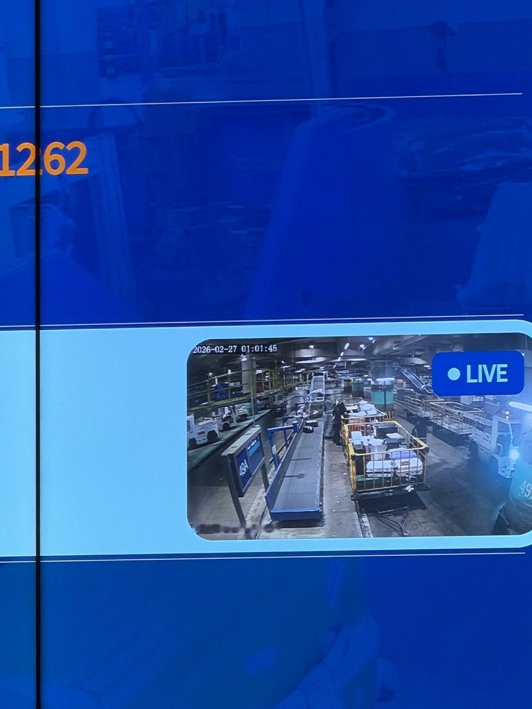 好久好久没托运行李了看到有这个直播小视频还挺惊喜，知道行李来了，也不用担心箱子有