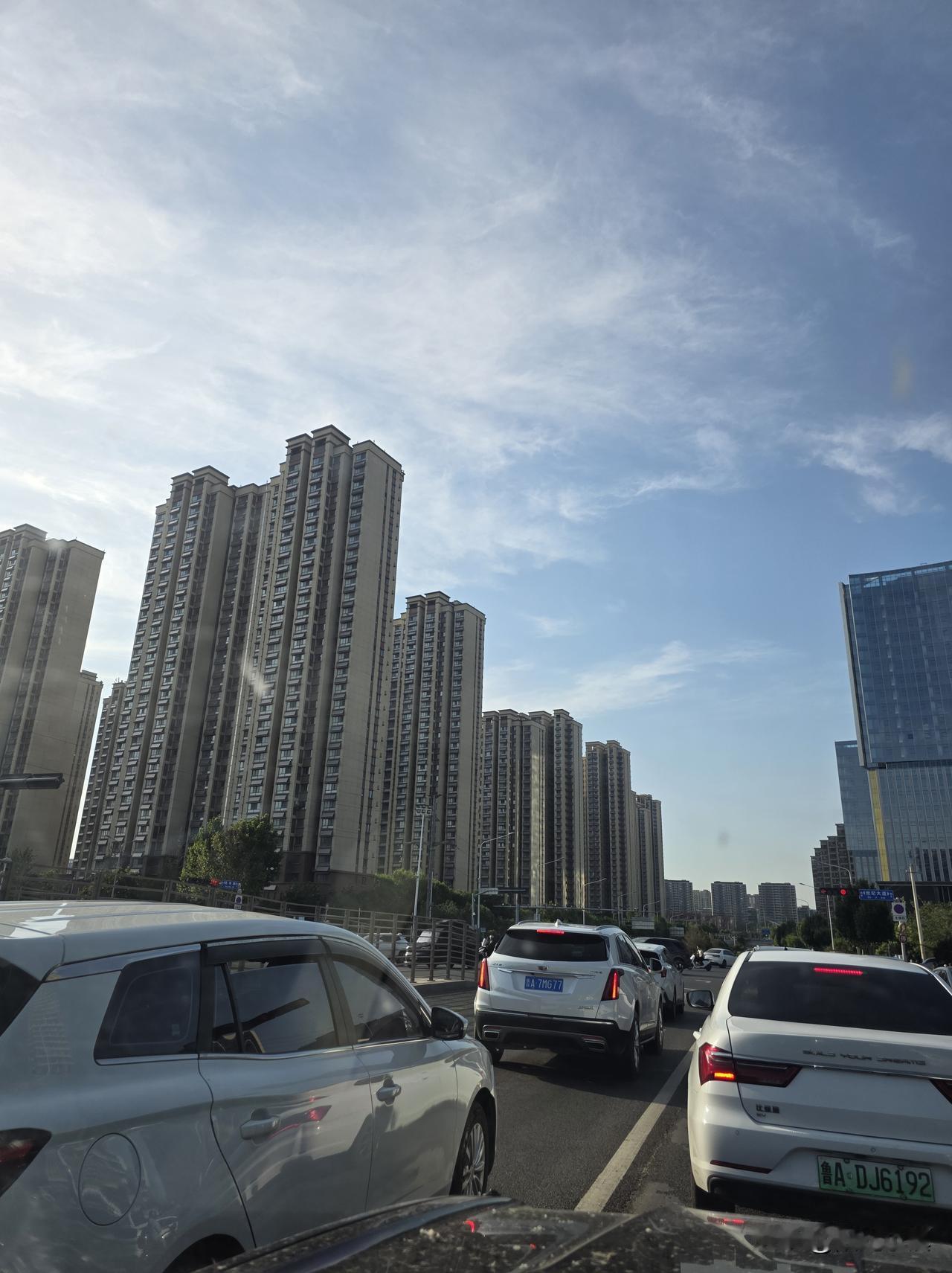 又想回老家了，今天下午有一阵子，特别想回……

今天下午去单位一趟，办理原本可以