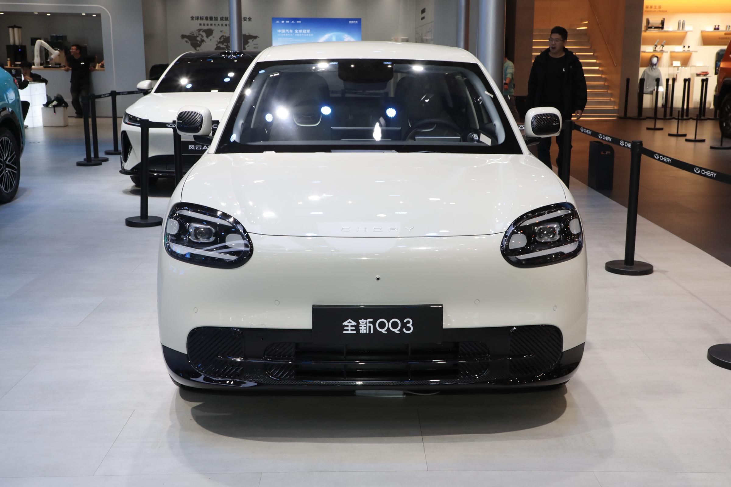 全新奇瑞QQ3 EV预售，售价区间为6.8920-8.9985万元。 