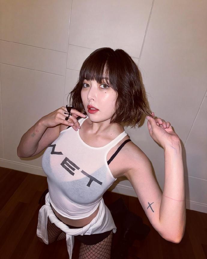 #泫雅近照状态#性感吗？ ​​​