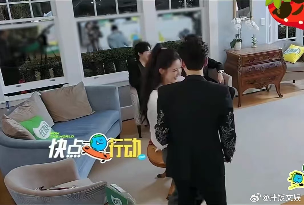 王玉雯你这一句话让地球团彻底放飞了！龚俊“豁出去了”在那儿浪，刘宇宁在后面追，场