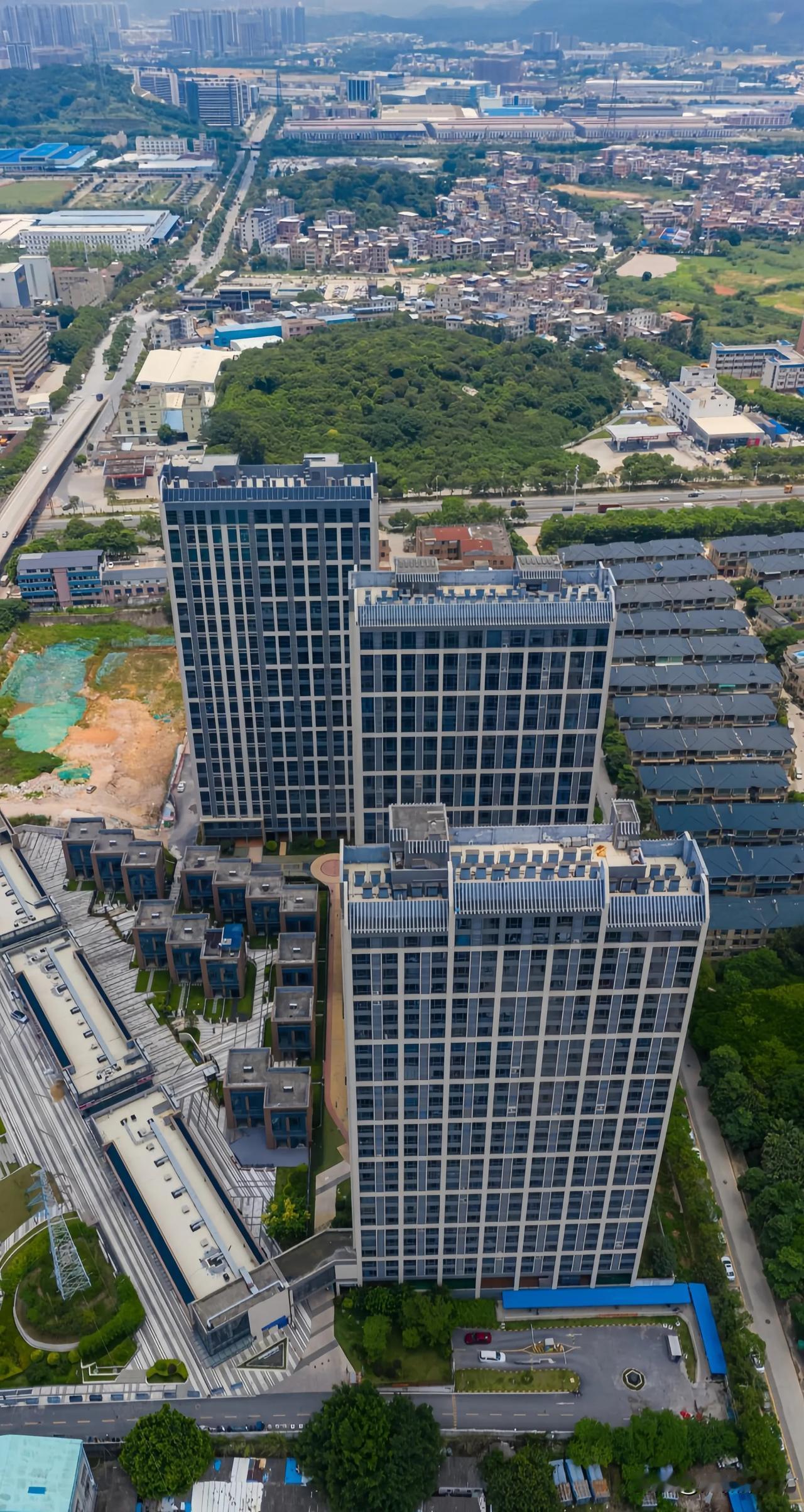 是的，中海联智汇城的🏠，你没有看错，我也没写错，一房一卫的🏠，40年独立房产