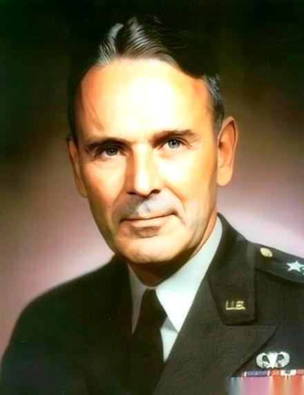 李奇微晚年说了句大实话，听得人头皮发麻。
他说朝鲜那场仗没有赢家，但却硬生生杀出