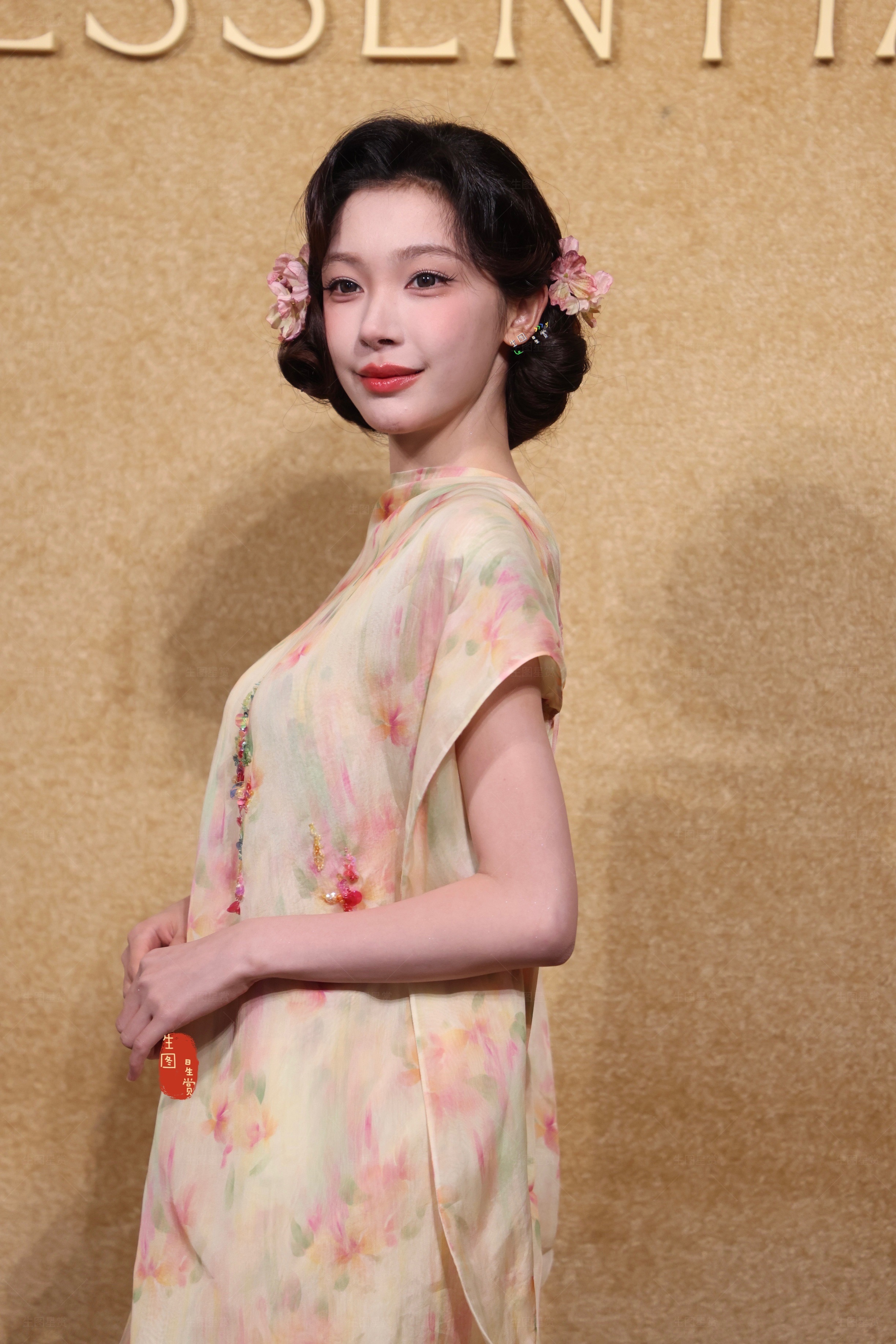 爱笑的易梦玲，花神来的🌸易梦玲美商