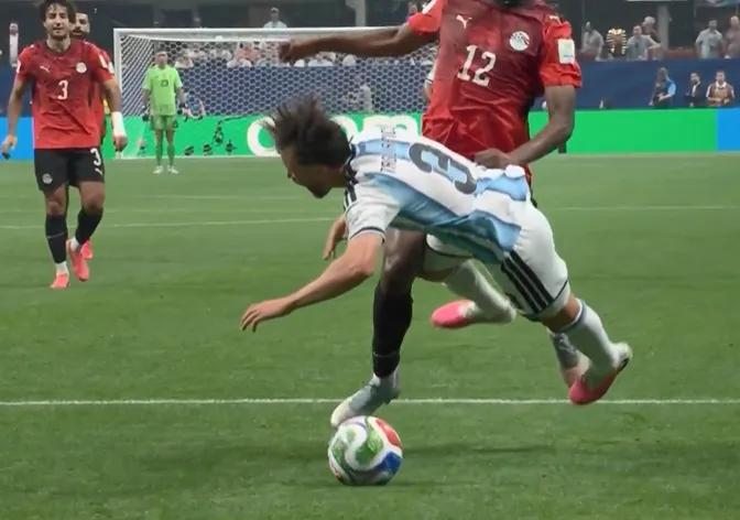 法国裁判很对阿根廷口味，看阿根廷裁判会不会“礼尚往来”
 FIFA官宣：法国vs