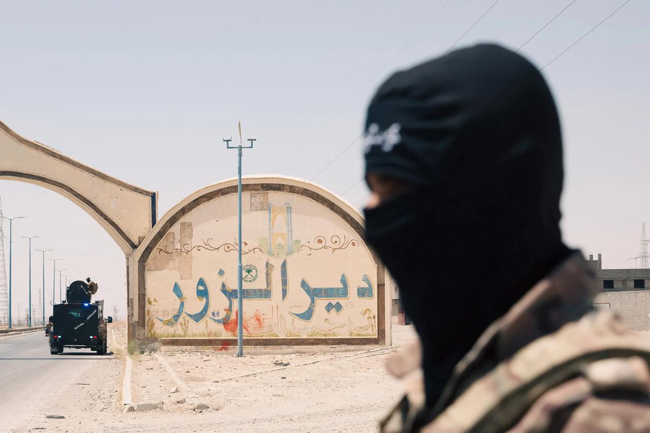 前天，叙利亚中部霍姆斯省巴尔米拉市发生了恐袭事件，造成2名美军士兵和1名担任翻译